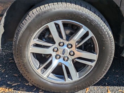 Used 2024 Ford Expedition Max Limited image 12