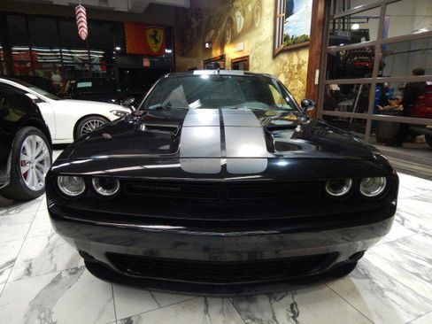 Used 2017 Dodge Challenger SXT Plus image 2
