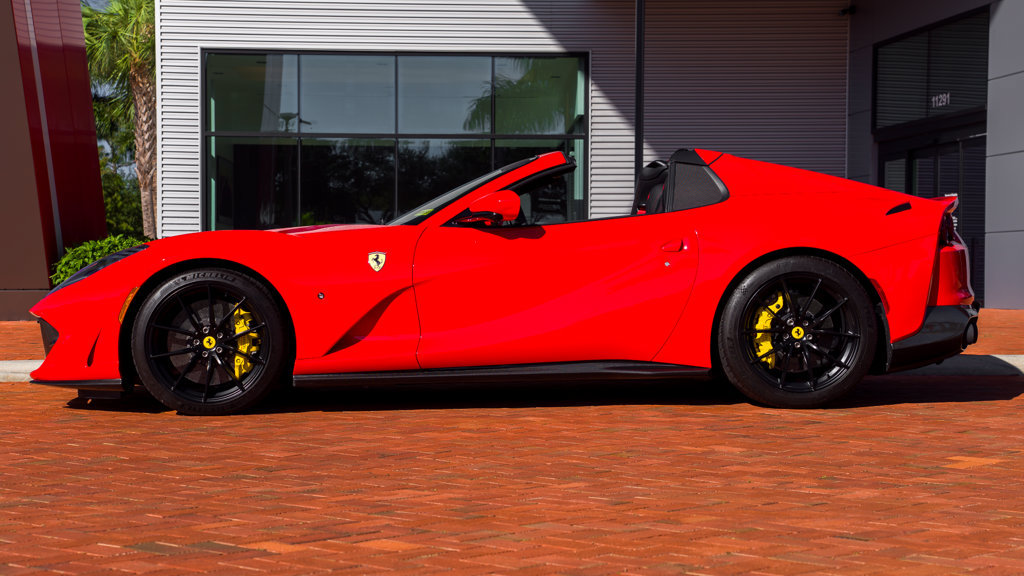 Used 2023 Ferrari 812 GTS RWD image 4
