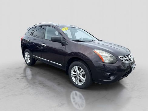Used 2015 Nissan Rogue S w/ Convenience Package AWD/4WD image 10