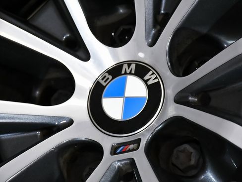 Used 2023 BMW X6 xDrive40i w/ M Sport Package image 98