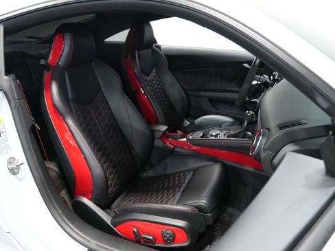 Used 2020 Audi TT RS w/ Technology Package image 32