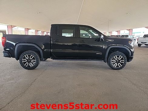 Used 2025 GMC Sierra 1500 AT4 w/ AT4 Premium Package AWD/4WD image 6