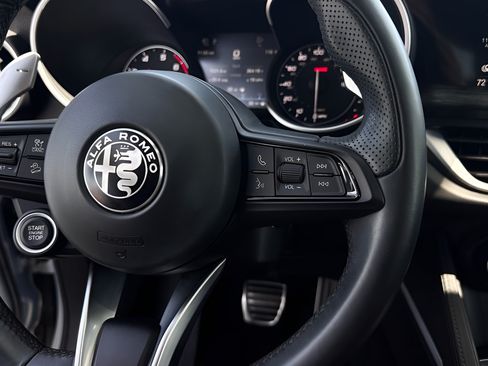 Used 2023 Alfa Romeo Stelvio Sprint RWD image 14