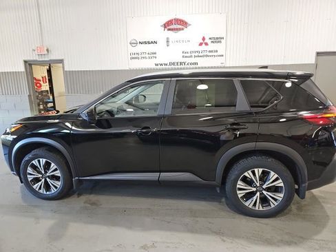Certified 2023 Nissan Rogue SV w/ SV Premium B Package AWD/4WD image 6