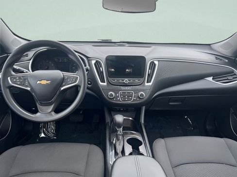 Used 2024 Chevrolet Malibu LT FWD image 9