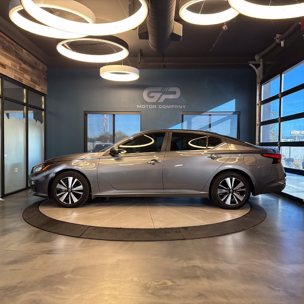 Used 2021 Nissan Altima 2.5 SV w/ SV Premium Package FWD image 6