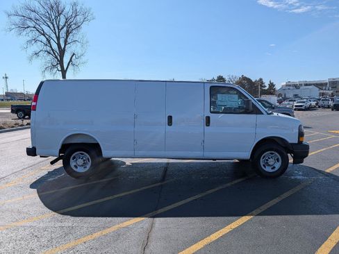 New 2026 Chevrolet Express 2500 Extended w/ Driver Convenience Package image 6
