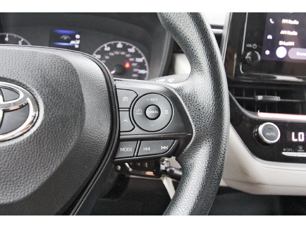 Used 2025 Toyota Corolla LE FWD image 19
