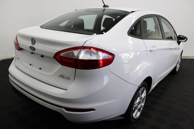 Used 2016 Ford Fiesta SE w/ Cold Weather Package FWD image 5