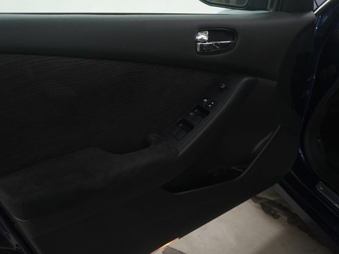 Used 2010 Nissan Altima 2.5 S image 21