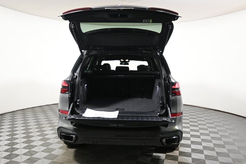 Used 2026 BMW X5 xDrive40i w/ M Sport Package AWD/4WD image 35