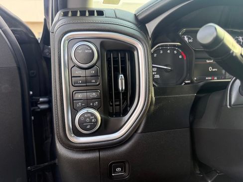 Used 2021 GMC Sierra 1500 SLT AWD/4WD image 24