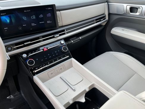 Used 2025 Hyundai Santa Fe SEL image 41