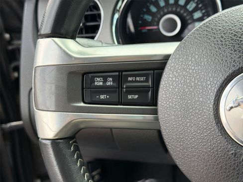 Used 2014 Ford Mustang Coupe RWD image 24