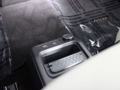 Used 2024 Nissan Ariya FWD image 19