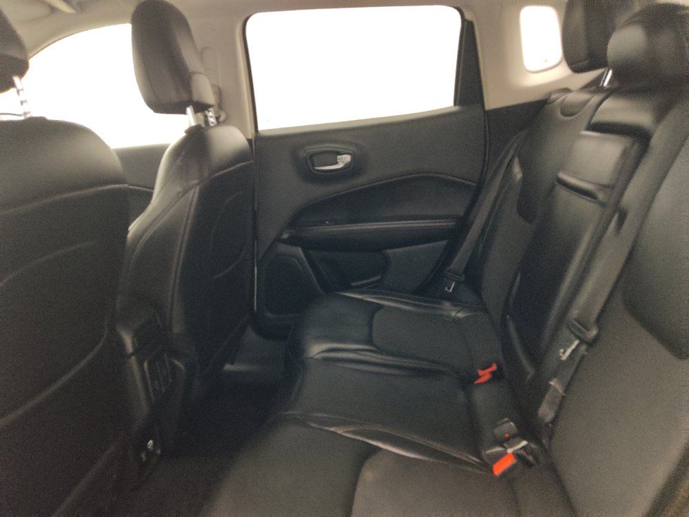 Used 2018 Jeep Compass Latitude w/ Popular Equipment Group FWD image 18