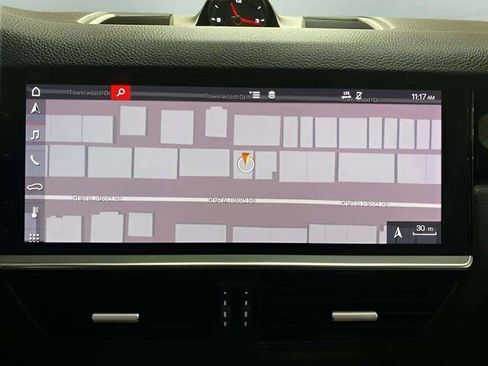 Used 2019 Porsche Cayenne w/ Premium Package image 42