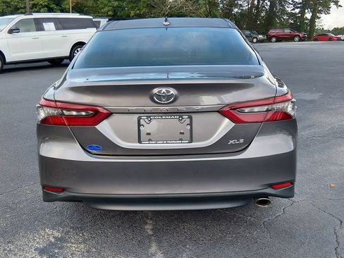 Used 2024 Toyota Camry XLE FWD image 5