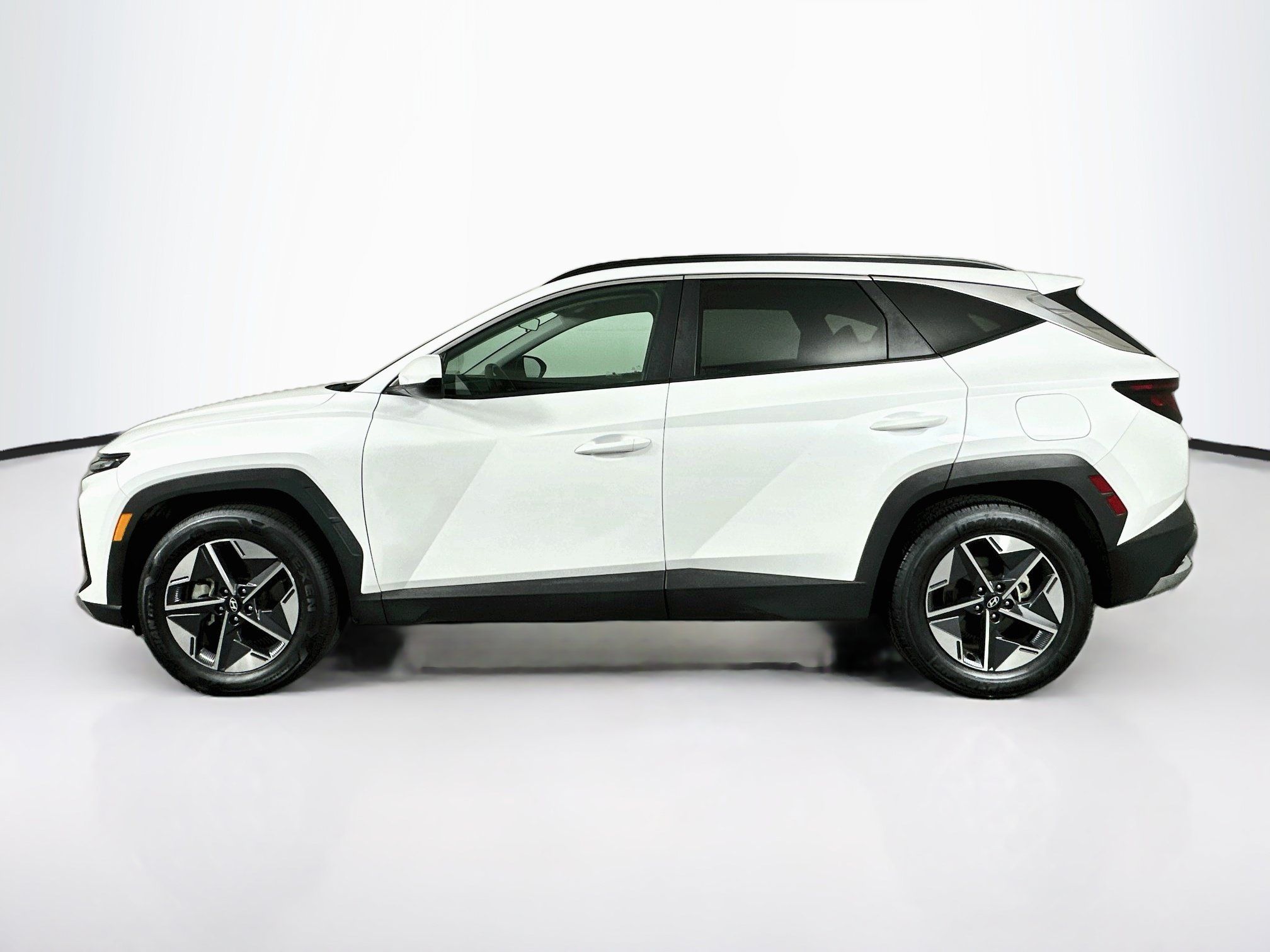 Used 2025 Hyundai Tucson SEL FWD image 4