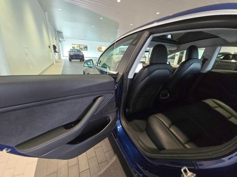 Used 2019 Tesla Model 3 Long Range AWD/4WD image 17