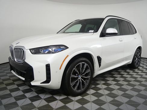 Used 2025 BMW X5 xDrive40i image 7