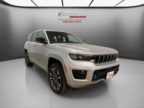 Used 2023 Jeep Grand Cherokee Overland w/ Luxury Tech Group IV image 3