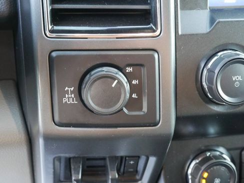 Used 2022 Ford F250 XLT w/ XLT Premium Package image 19