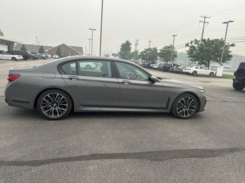 Used 2022 BMW 750i xDrive w/ Executive Package AWD/4WD image 23