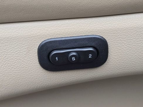 Used 2020 Jeep Grand Cherokee Limited w/ Luxury Group II image 25