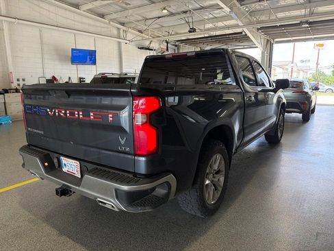 Used 2020 Chevrolet Silverado 1500 LTZ w/ Z71 Off-Road Package AWD/4WD image 3