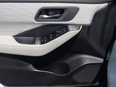 Certified 2023 Nissan Rogue SV AWD/4WD image 15