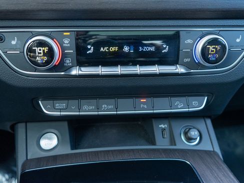 Used 2023 Audi Q5 2.0T Premium w/ Convenience Package image 20