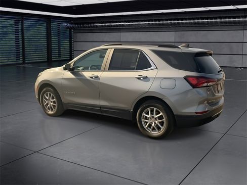Used 2024 Chevrolet Equinox LT image 6