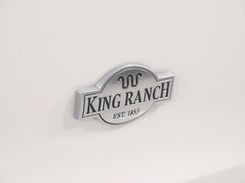 Used 2022 Ford Explorer King Ranch w/ Premium Technology Package image 45