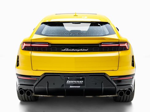Used 2025 Lamborghini Urus SE AWD/4WD image 14