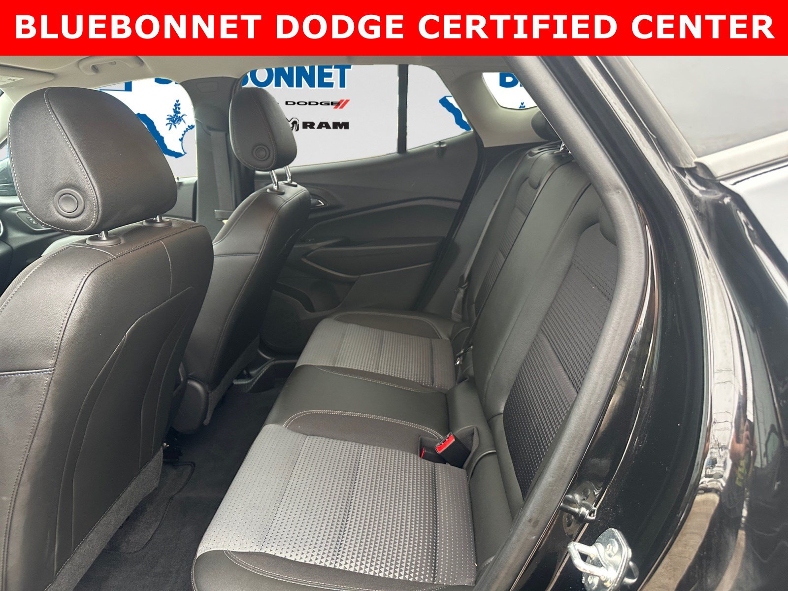 Used 2025 Chevrolet Trax LT w/ Driver Confidence Package FWD image 22