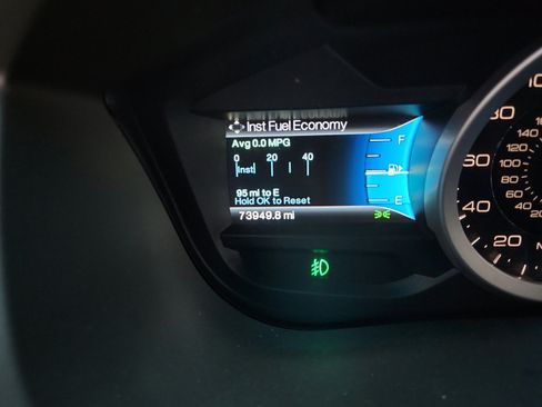 Used 2015 Ford Explorer XLT w/ Equipment Group 202B FWD image 31