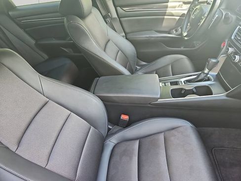 Used 2019 Honda Accord Sport image 17