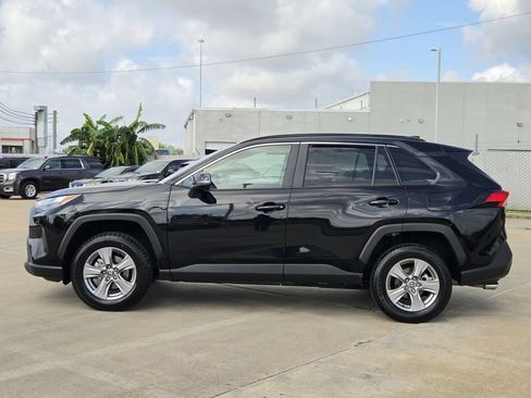 Used 2025 Toyota RAV4 XLE FWD image 6