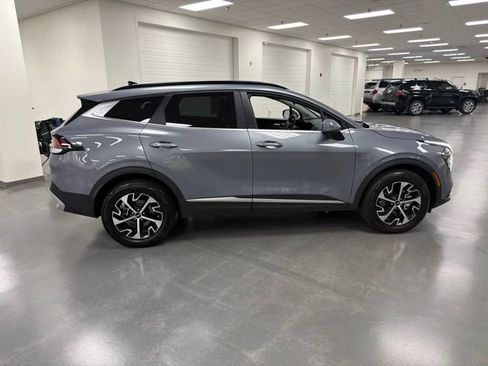 Used 2025 Kia Sportage EX w/ Premium Package AWD/4WD image 8