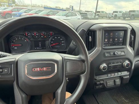 Used 2021 GMC Sierra 2500 4x4 Regular Cab w/ Convenience Package image 10