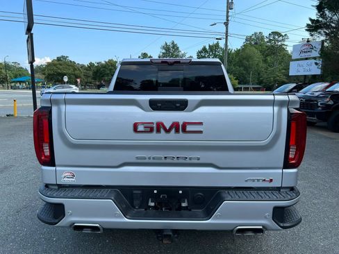 Used 2022 GMC Sierra 1500 AT4 w/ AT4 Premium Package AWD/4WD image 5