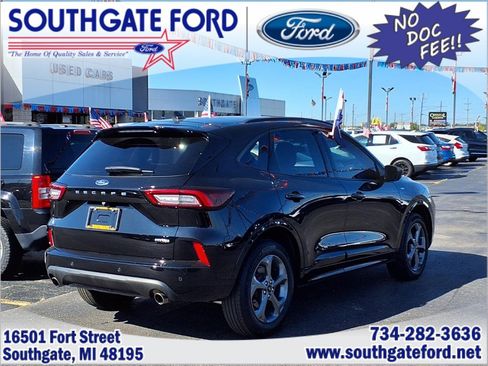 Used 2023 Ford Escape ST-Line w/ Tech Pack #1 image 2