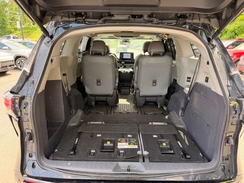 Used 2022 Toyota Sienna Limited AWD/4WD image 51