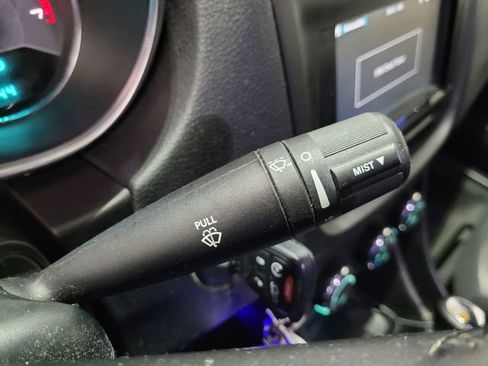 Used 2014 Dodge Avenger SXT w/ Rallye Appearance Group image 30