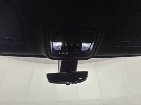Used 2022 Chevrolet Traverse Premier w/ Redline Edition AWD/4WD image 25