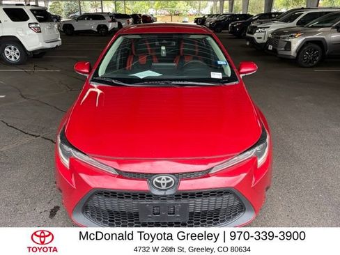 Used 2021 Toyota Corolla LE FWD image 2
