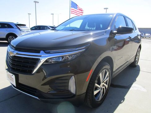 Used 2023 Chevrolet Equinox LT AWD/4WD image 5