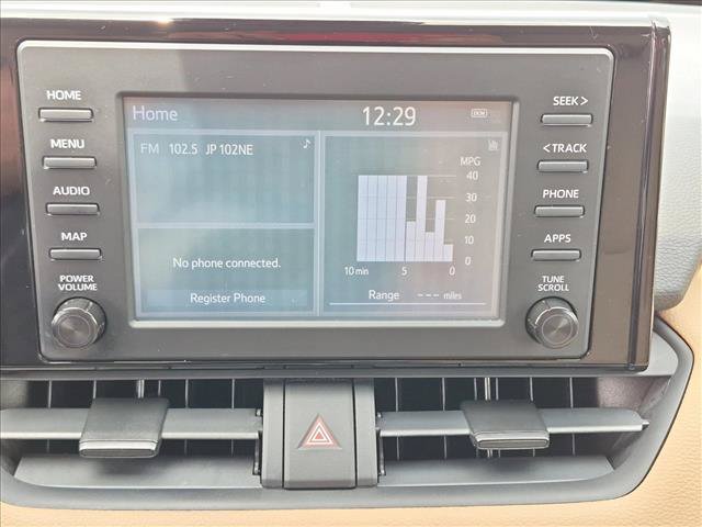 Used 2019 Toyota RAV4 LE FWD image 11